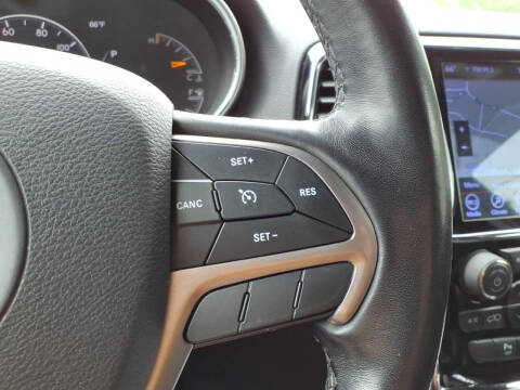 2019 Jeep Grand Cherokee Laredo
