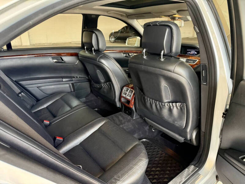 2011 Mercedes-Benz S-Class S 550