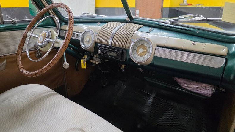 1948 Ford Super Deluxe