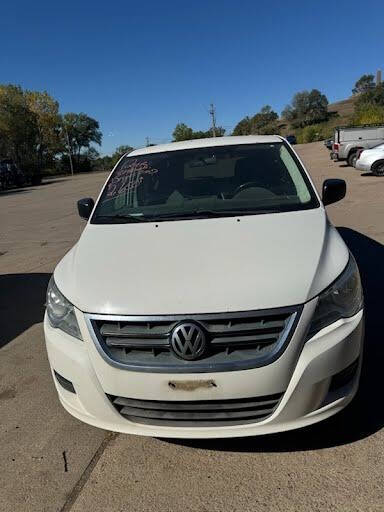 2012 Volkswagen Routan S photo 6