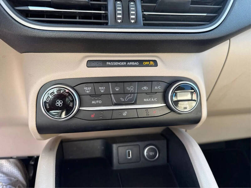2020 Ford Escape SEL