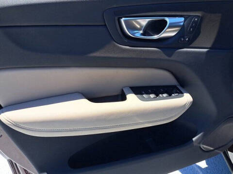 2026 Volvo XC60 B5 Core