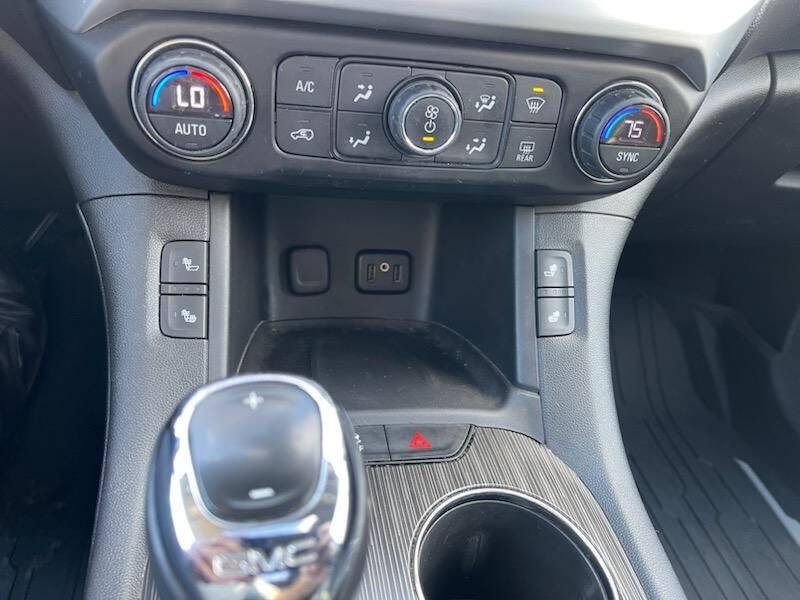 2017 GMC Acadia SLT-1