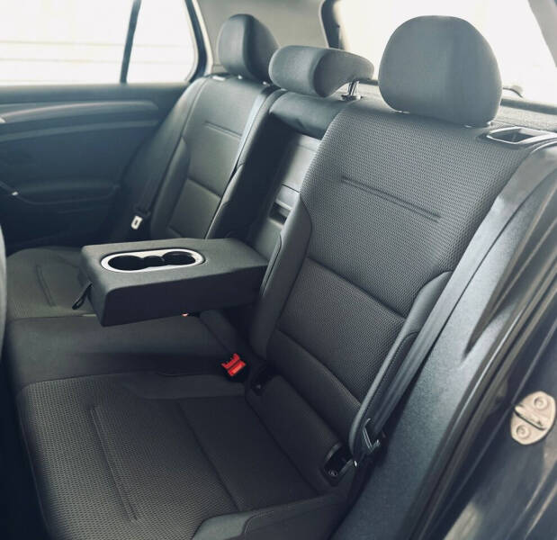 2017 Volkswagen e-Golf SE