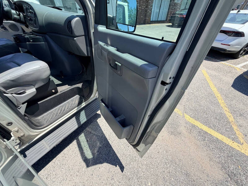 2006 Ford E-Series E-350 SD XL