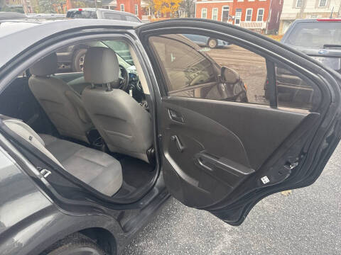 2016 Chevrolet Sonic LS Auto