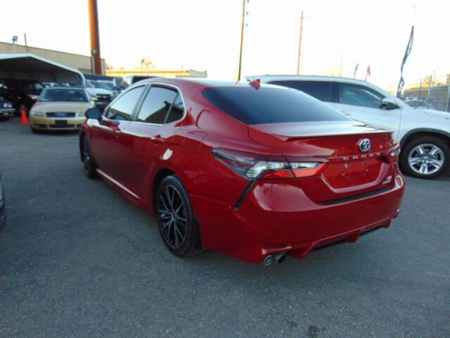 2021 Toyota Camry Hybrid for sale at Avalanche Auto Sales in Denver, CO