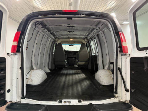 2017 GMC Savana 2500