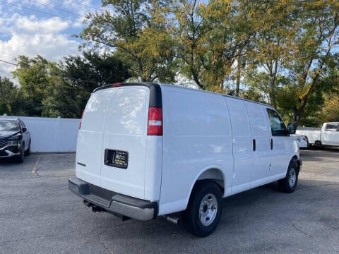 2025 Chevrolet Express 3500