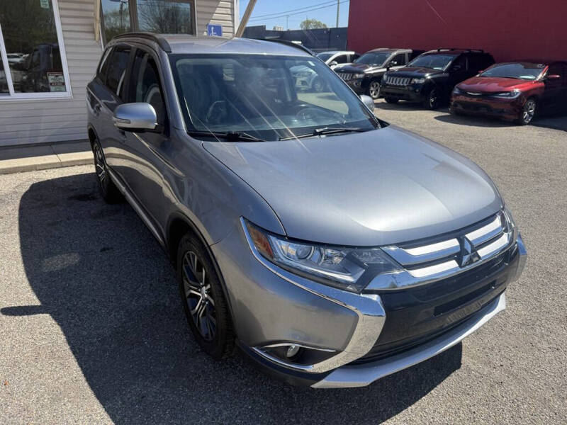 2016 Mitsubishi Outlander SE