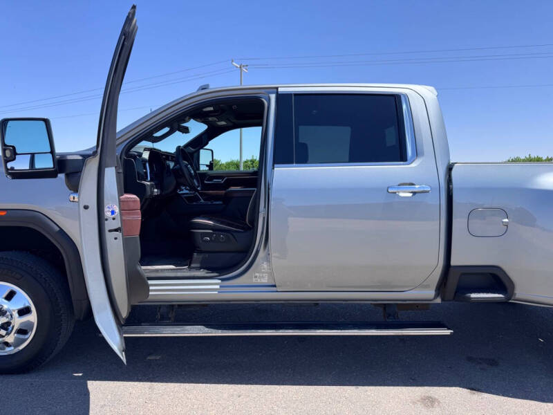 2024 GMC Sierra 3500HD Denali Ultimate