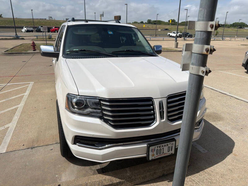 2017 Lincoln Navigator Select