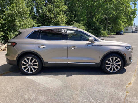 2019 Lincoln Nautilus Select