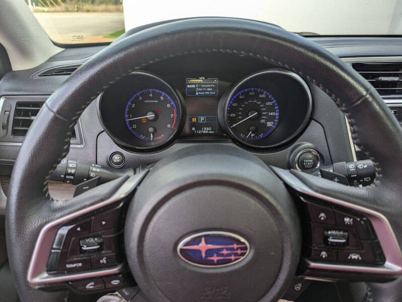 2018 Subaru Outback Touring photo 12