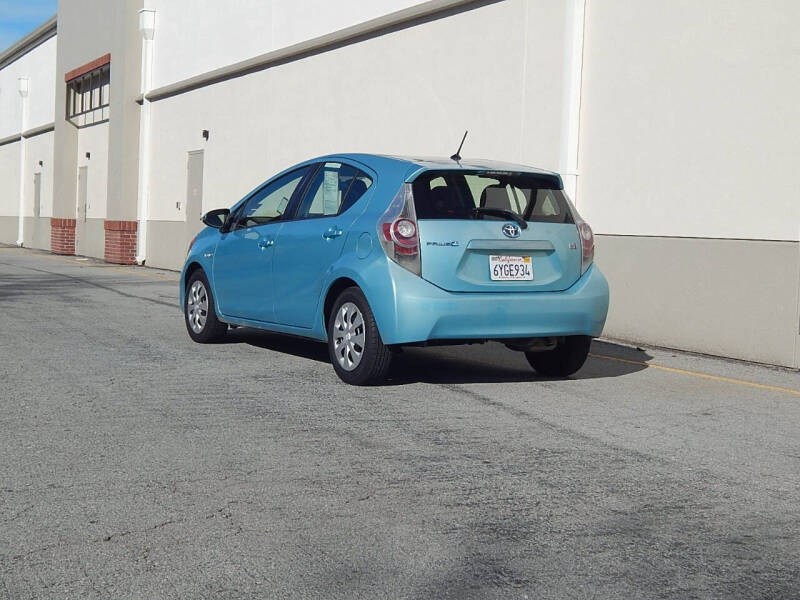 2012 Toyota Prius c Four