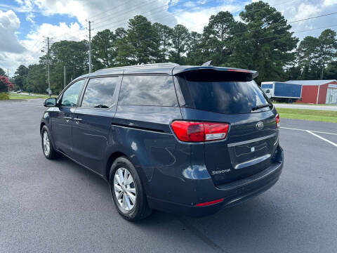 2017 Kia Sedona LX