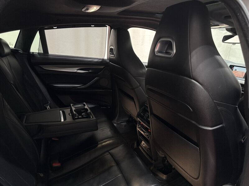 2015 BMW X6 M
