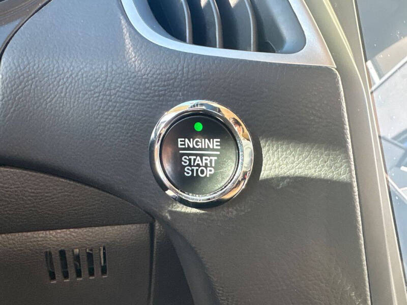 2023 Ford Edge SE