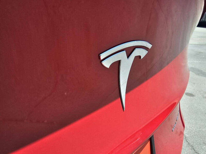 2023 Tesla Model Y Long Range