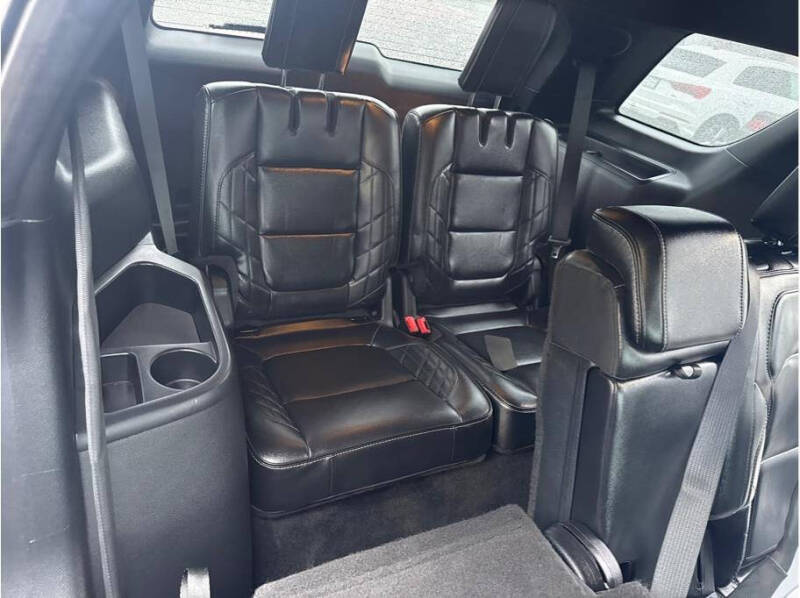 2017 Ford Explorer Platinum