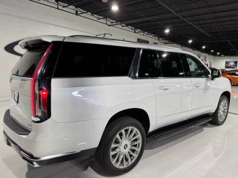 2024 Cadillac Escalade ESV Luxury