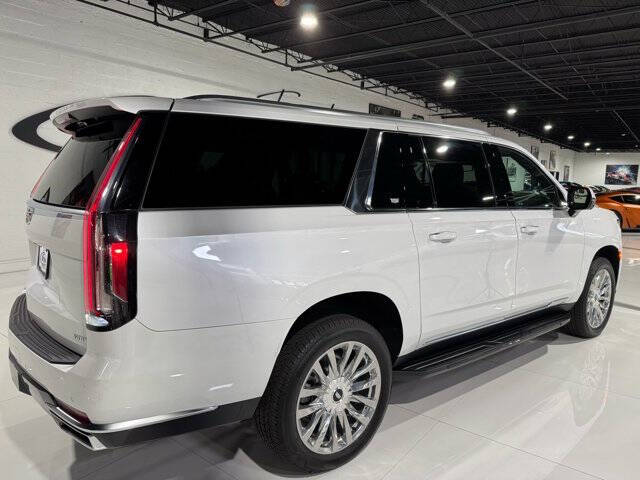 2024 Cadillac Escalade ESV Luxury