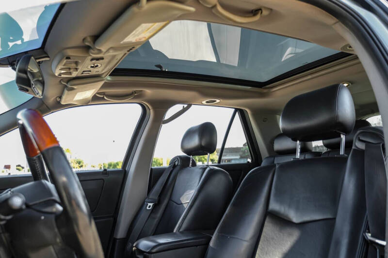 2004 Cadillac SRX