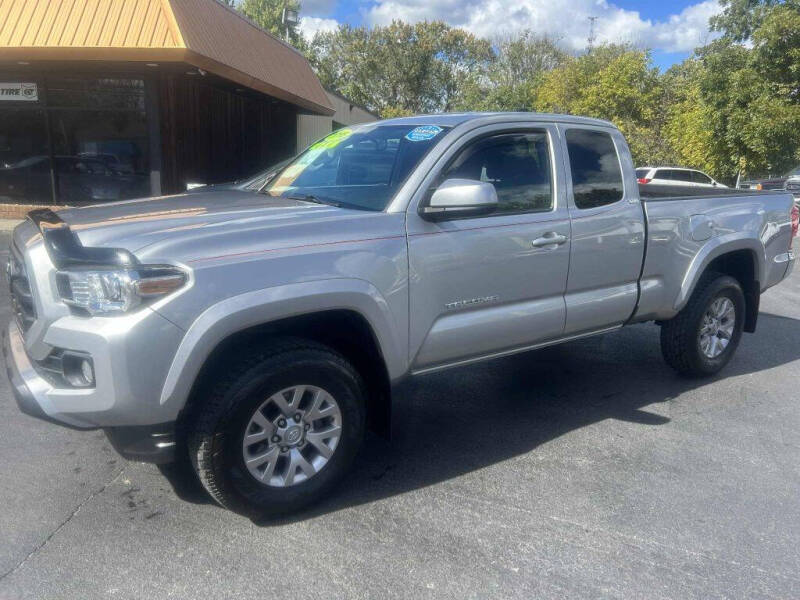 2016 Toyota Tacoma's photo