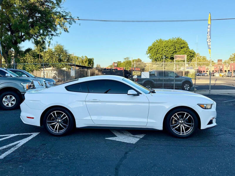 2017 Ford Mustang EcoBoost