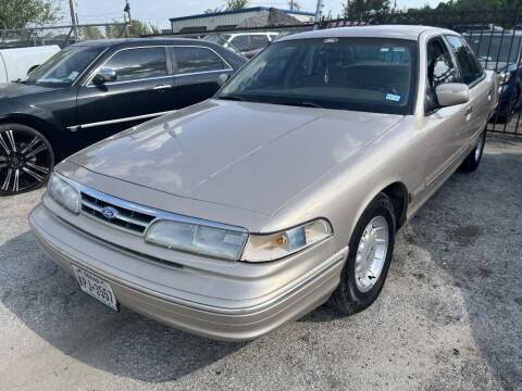 1997 Ford Crown Victoria for sale at SCOTT HARRISON MOTOR CO in Houston TX