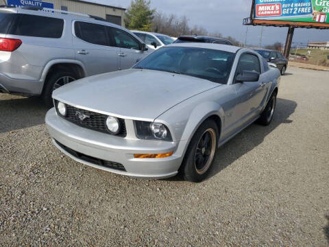 2005 Ford Mustang GT Deluxe