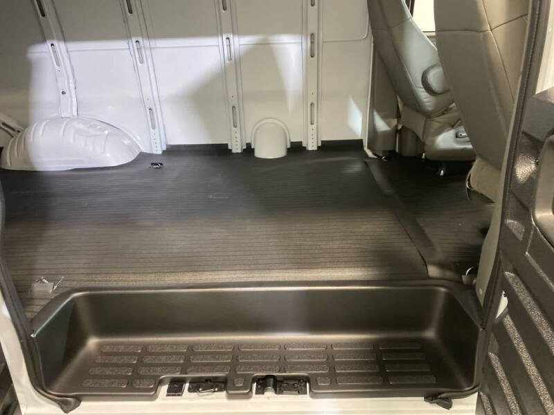 2025 Chevrolet Express 2500