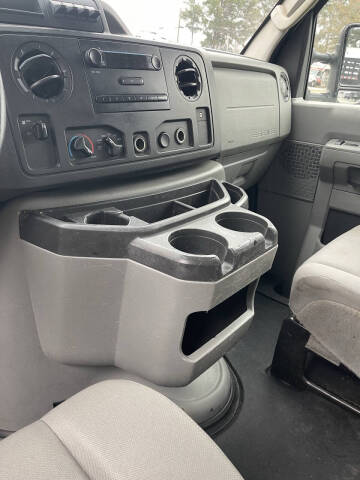 2014 Ford E-Series E-350 SD