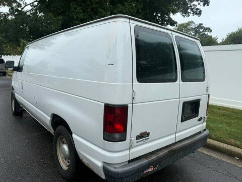 2005 Ford E-Series E-150