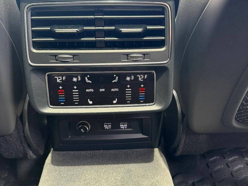 2019 Audi Q8 quattro Premium Plus 55 TFSI