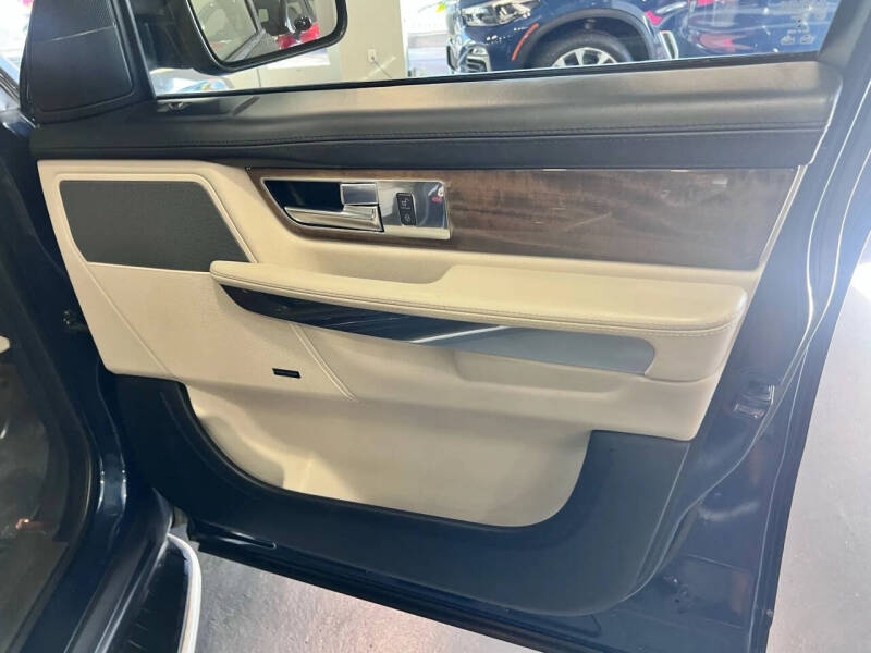 2013 Land Rover Range Rover Sport HSE LUX