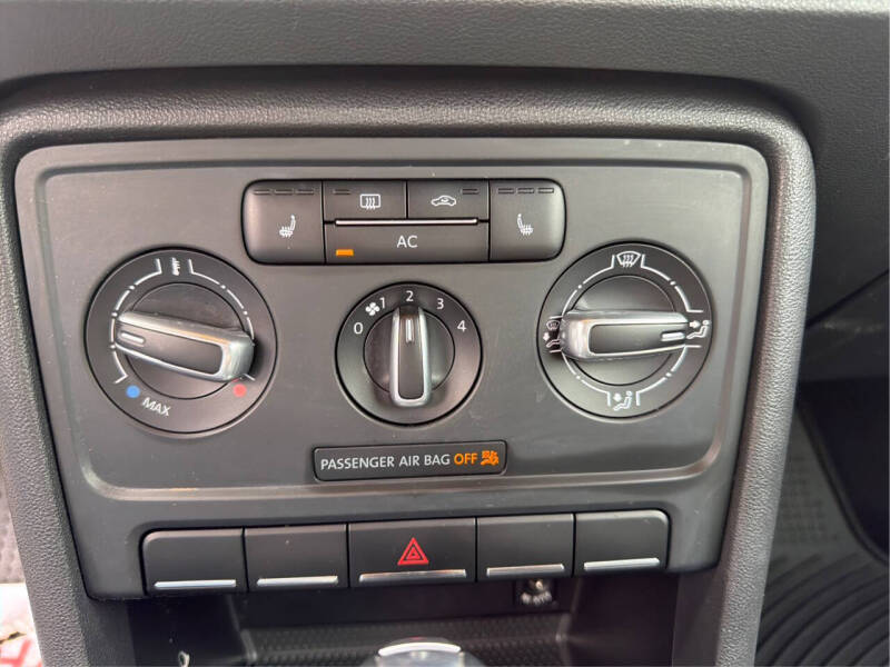 2012 Volkswagen Beetle
