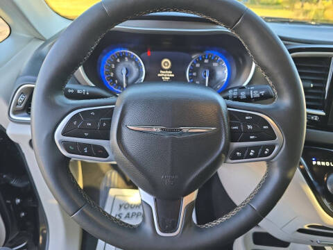 2022 Chrysler Pacifica Touring L