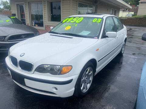 2003 BMW 3 Series for sale at AA Auto Sales in Independence MO