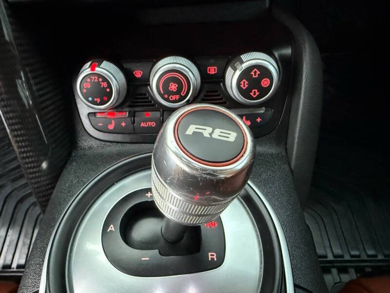 2012 Audi R8 5.2 quattro