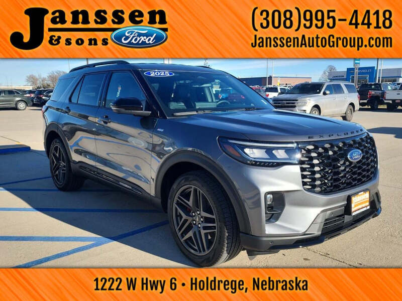 2025 Ford Explorer ST-Line