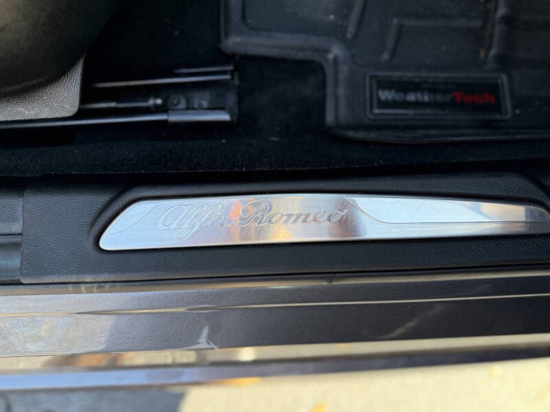 2017 Alfa Romeo Giulia Ti