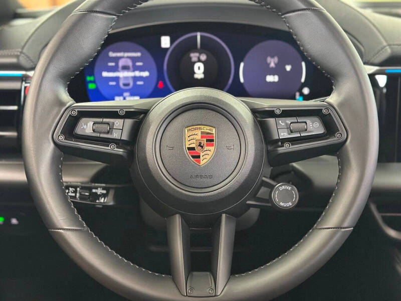 2024 Porsche Macan 4 Electric