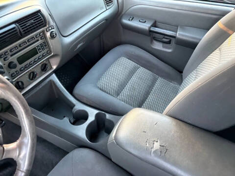 2005 Ford Explorer Sport Trac Adrenalin
