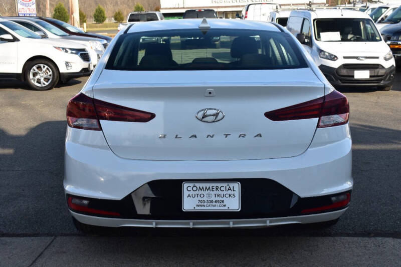 2020 Hyundai Elantra SEL photo 6