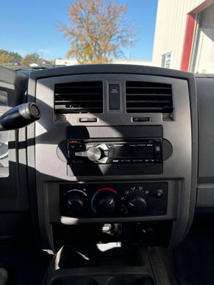 2006 Dodge Dakota for sale at Hawkeye Auto of De Soto LLC in Carlisle, IA