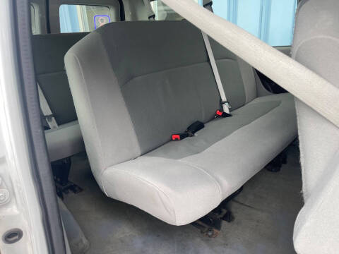 2011 Ford E-Series E-350 SD XLT