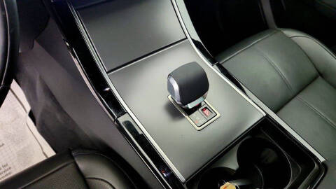 2025 Land Rover Range Rover Velar P250 Dynamic SE