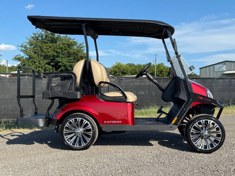 2026 E-Z-GO Express S4