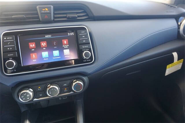 2025 Nissan Versa SV